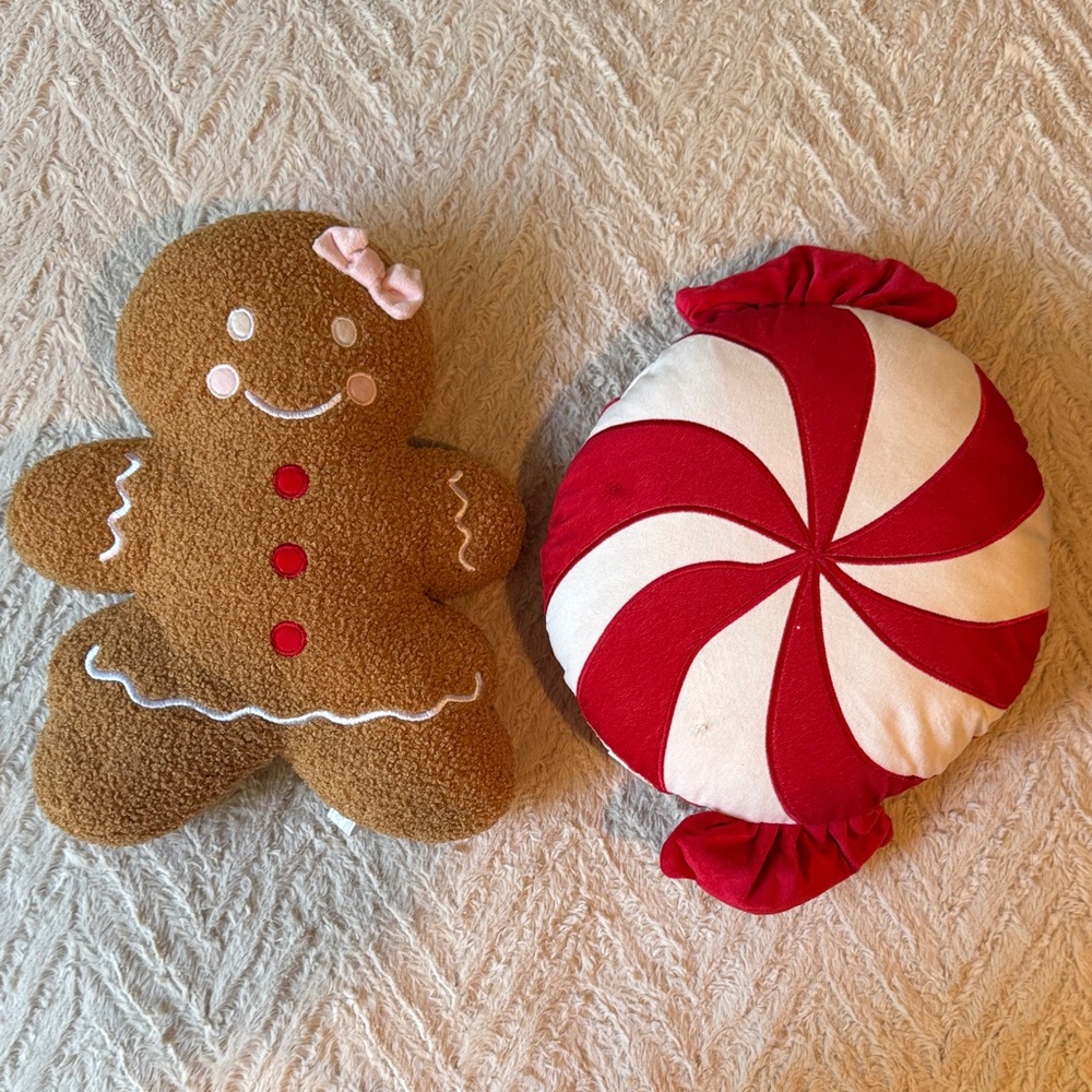 Gingerbread Man and Candy Plush Set - Brown and Red